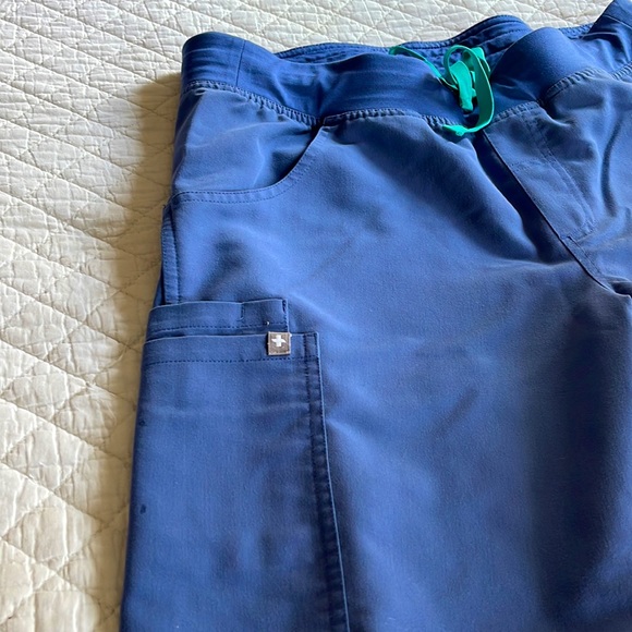 Figs scrub pants, purple, Technical Collection, Medium - Picture 2 of 4